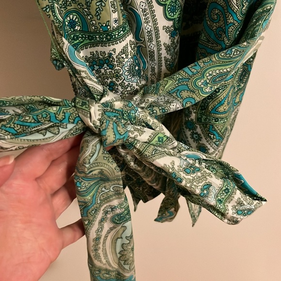 Green (or teal) paisley Talbots blouse with matching sash. Size M. - Picture 5 of 7